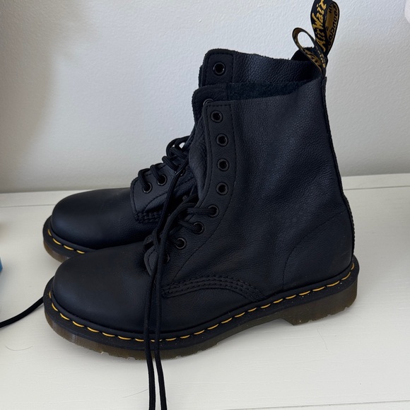 Dr. Martens Women’s 1460 Lace Up Boots - Picture 2 of 4